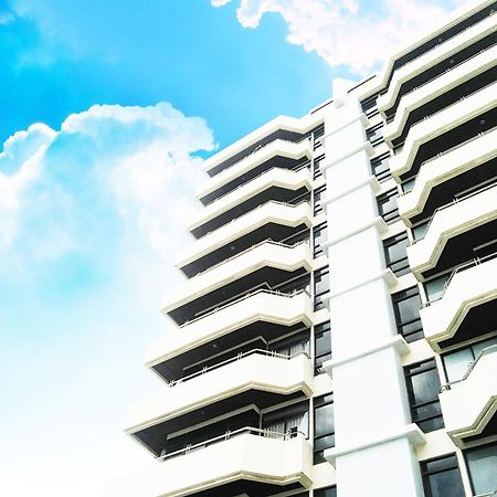 Nantiruj Tower - นันทิรุจ ทาวเวอร์ เซอร์วิสอพาร์ทเม้นท์ สุขุมวิท ซอย 8 Banguecoque Exterior foto