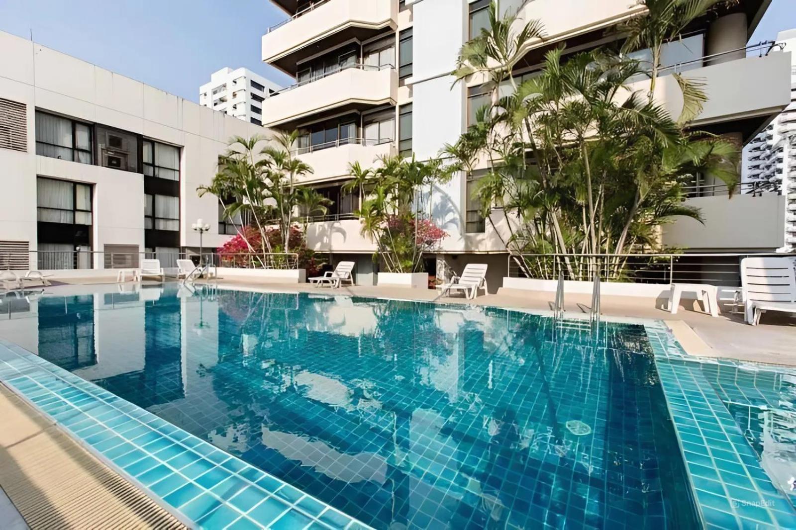Nantiruj Tower - นันทิรุจ ทาวเวอร์ เซอร์วิสอพาร์ทเม้นท์ สุขุมวิท ซอย 8 Banguecoque Exterior foto