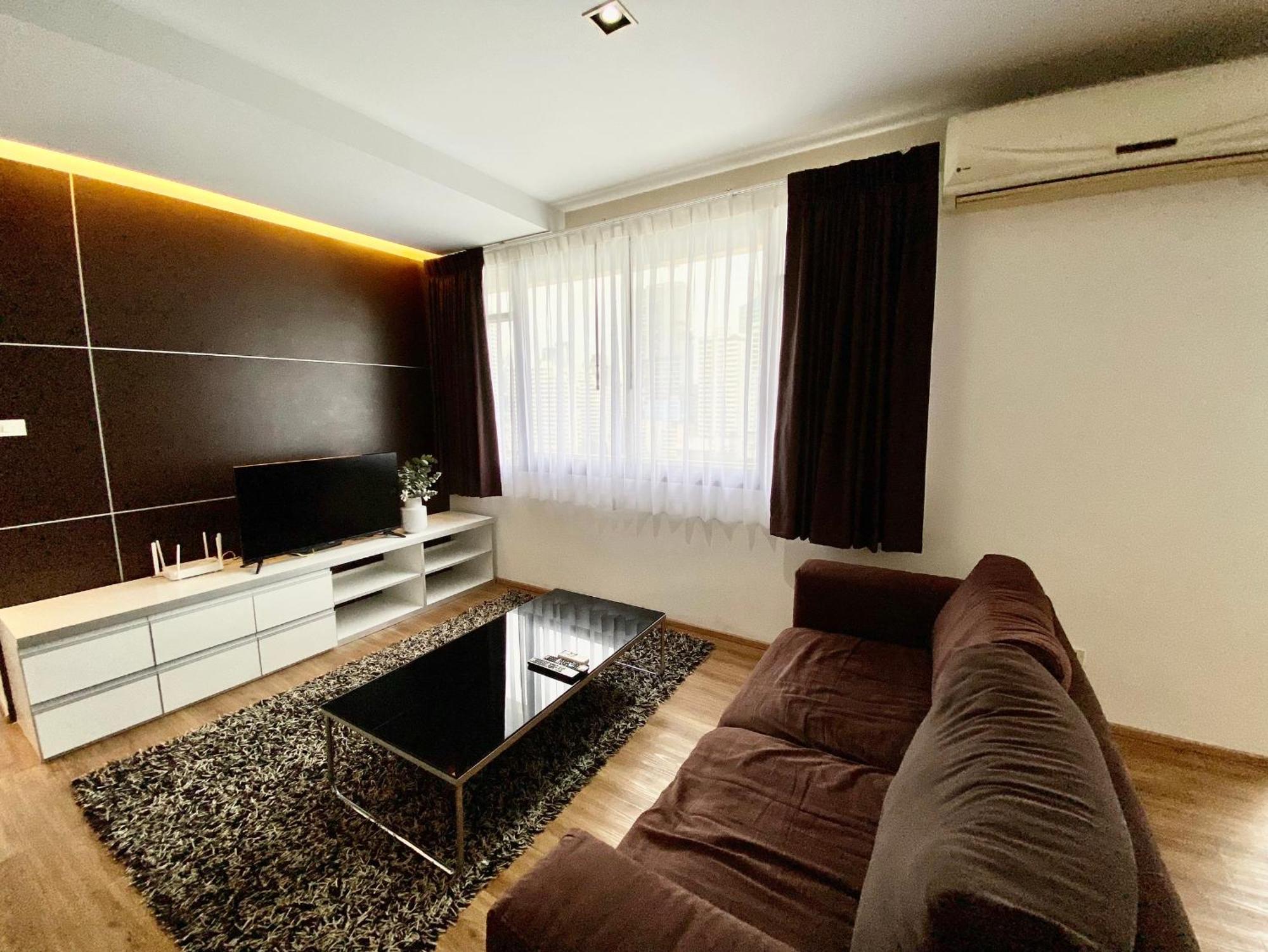 Nantiruj Tower - นันทิรุจ ทาวเวอร์ เซอร์วิสอพาร์ทเม้นท์ สุขุมวิท ซอย 8 Banguecoque Exterior foto